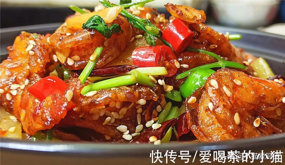 想吃干锅虾不用去饭店，教你在家做，下酒又下饭一大锅不够吃