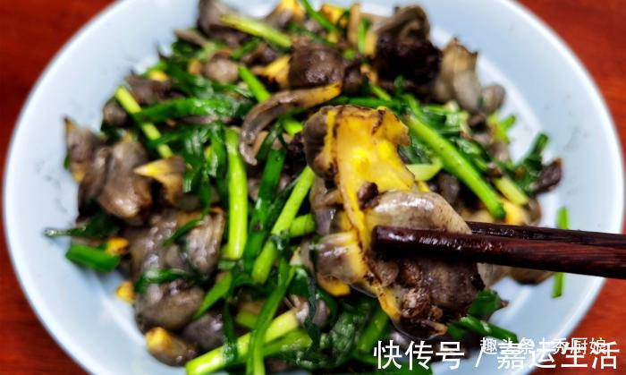 农民|此菜和玉米共生，农民见到就头痛，老外却拿它当美食，9美元1斤