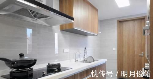 客厅|老公硬是舍弃电视墙，不买沙发，全屋“刷大白”！进屋就被迷住了