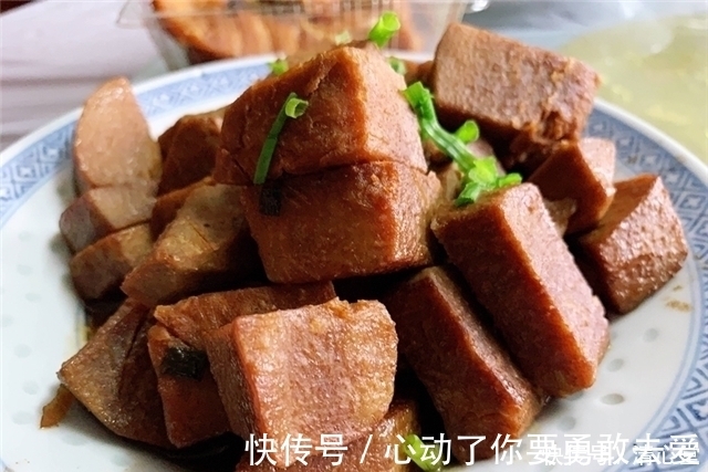 进退两难|婚后陪老婆回娘家，丈母娘下厨做了一桌菜，上桌后让我进退两难！