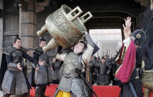 皇帝|嬴荡，历史上第一个被鼎压死的皇帝！