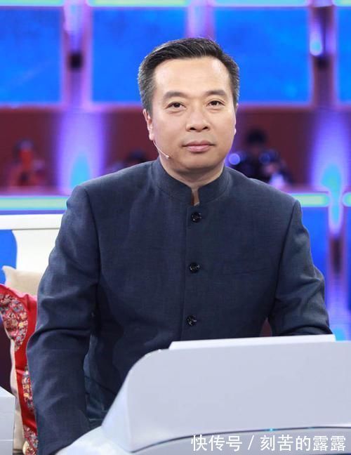 康震$北师大教授康震,诗词大会上即兴赋七绝诗一首,却让自己跌落神坛