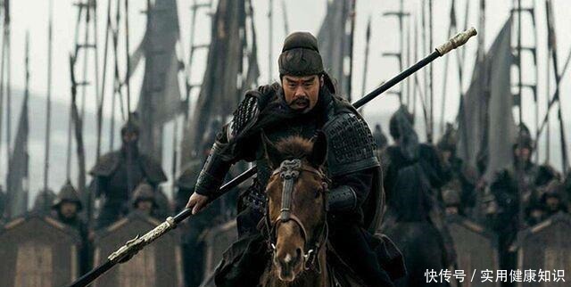 挑战颜良|白马之战,曹操为何非要关羽去斩颜良,许褚不行吗