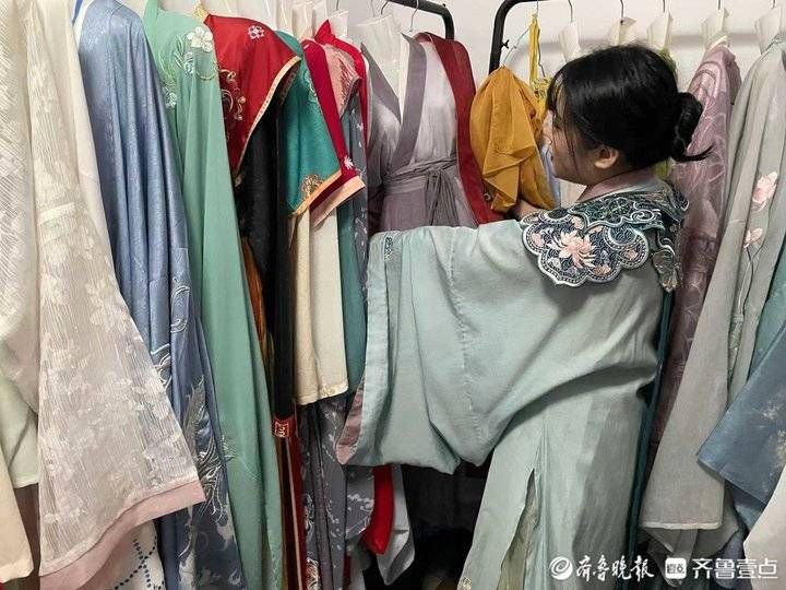 中国传统文化@100多元拍一套，济南汉服体验店景点扎堆出现