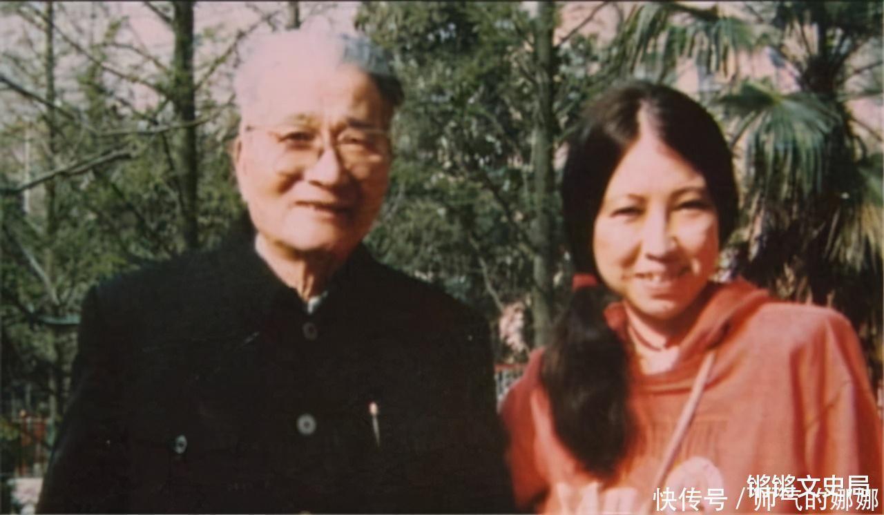 三毛爱上大30岁的王洛宾,相处3周被逼走,从此再未见面