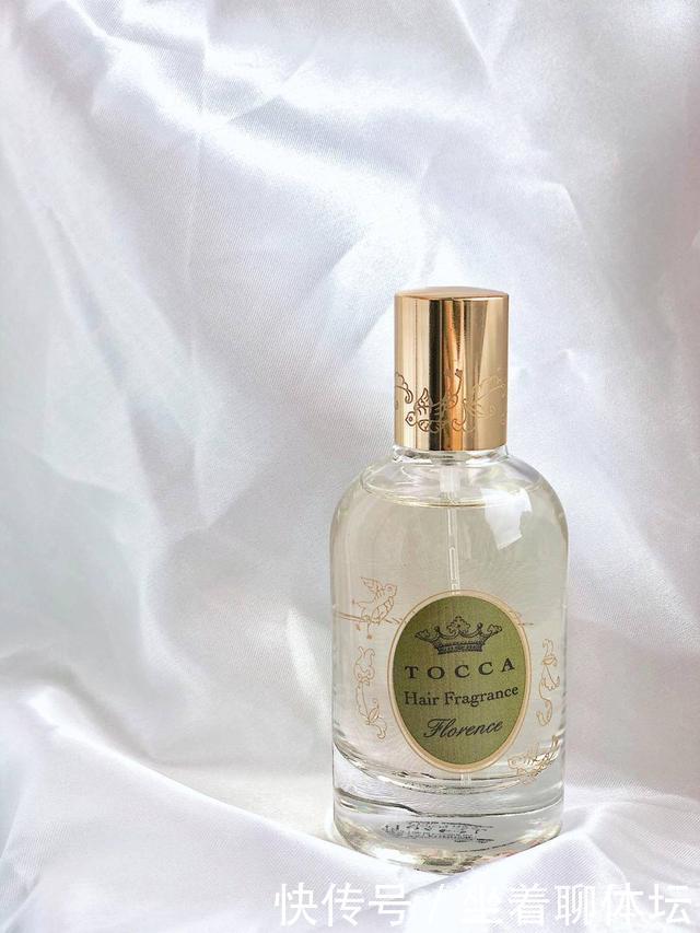 喷雾|年末聚会大家都披头散发就没意思了!这几款秋冬长发的发型才够美