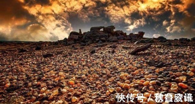 唐诗宋词&内蒙干涸湖底铺满“五彩石”,没人识货被随意捡走,3年亏20亿