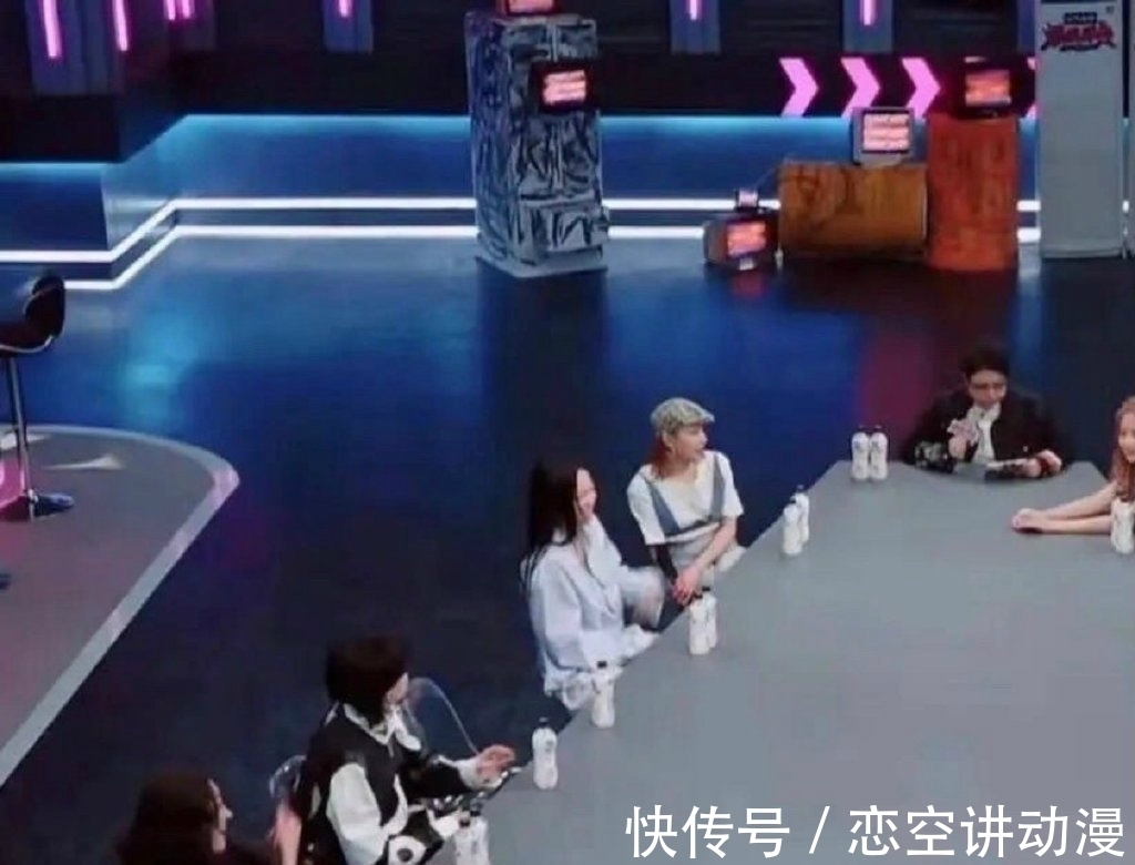 节目|喻言《爆裂舞台》镜头被剪，但是却留声音，曾回应退出如今被打脸