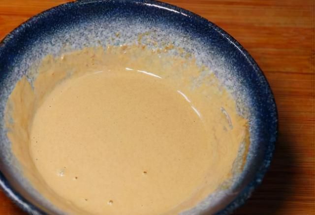 大厨|调稀芝麻酱,有人用水有人用油,大厨教我正确做法,顺滑不成坨