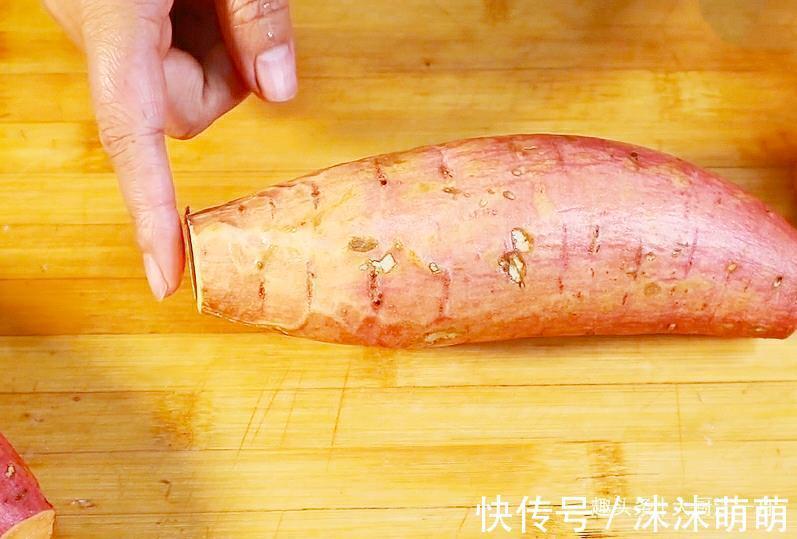 蒸红薯|蒸红薯时,锅里加水就错了教你个新做法,比烤红薯还香甜