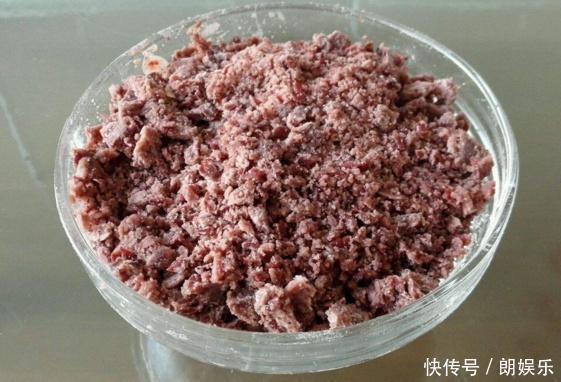 30年糕点师:煮红豆时,放点这“东西”,煮出又香又浓“红豆沙”