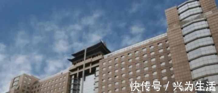 五星级酒店|当年刘强东不顾众人反对,斥资27亿买下五星级酒店,竟变成了这样