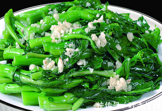 青菜|为啥饭店里的炒青菜那么好吃大厨教你2个妙招，炒出来又香又脆