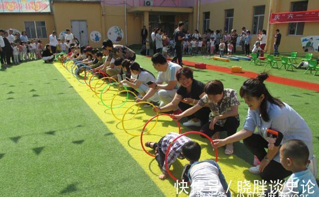 幼儿园老师|老师在群里发了孩子睡觉的照片,家长看到后找老师理论,园长道歉