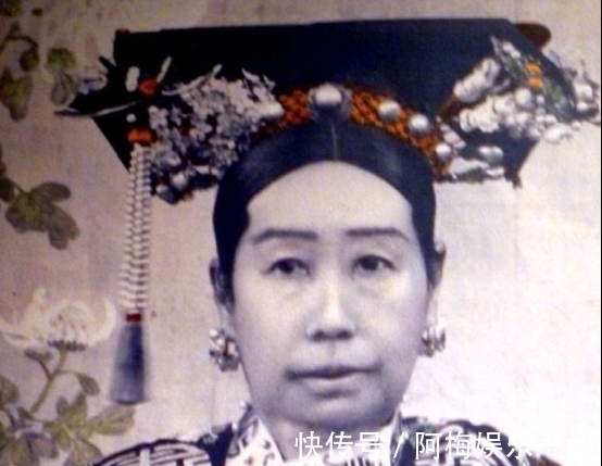 钿子|百年难得一见,清代富婆“做头发”多费时间?别被《甄環传》骗了