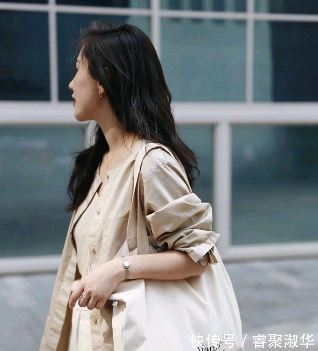 极简|拒绝太过花哨的穿搭,极简风穿搭就很高级,简约又不失温柔