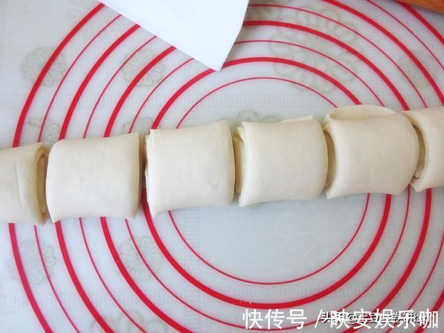 做法|这饼怎么吃都吃不够,咬一口直掉渣,酥脆香甜又暄软,做法真简单