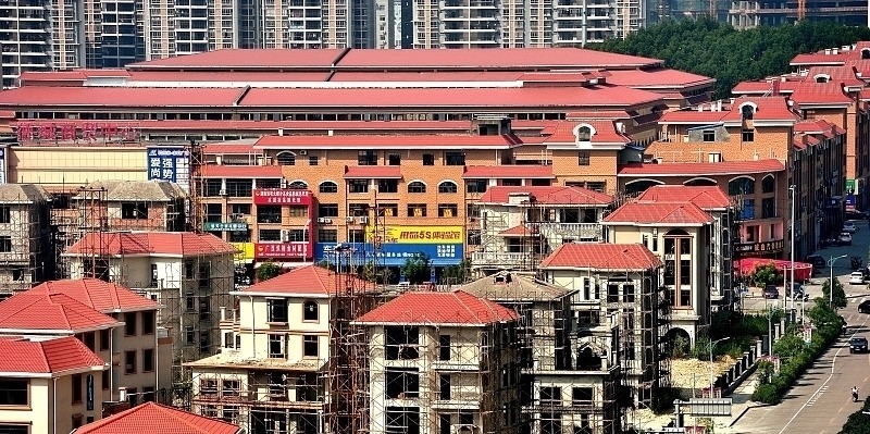 花园|一楼带院子，顶楼带阁楼，两者应该选哪一个？一位内行人给出答案