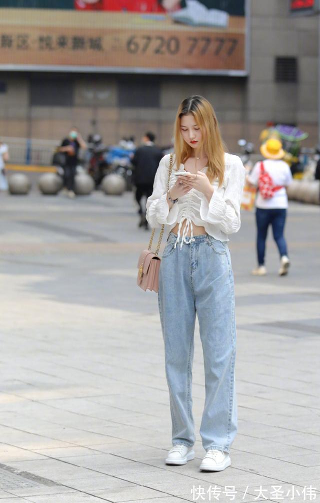 宽松裤|宽松裤舒适又好穿,合适的鞋子搭配更惊艳,简单穿出女神范