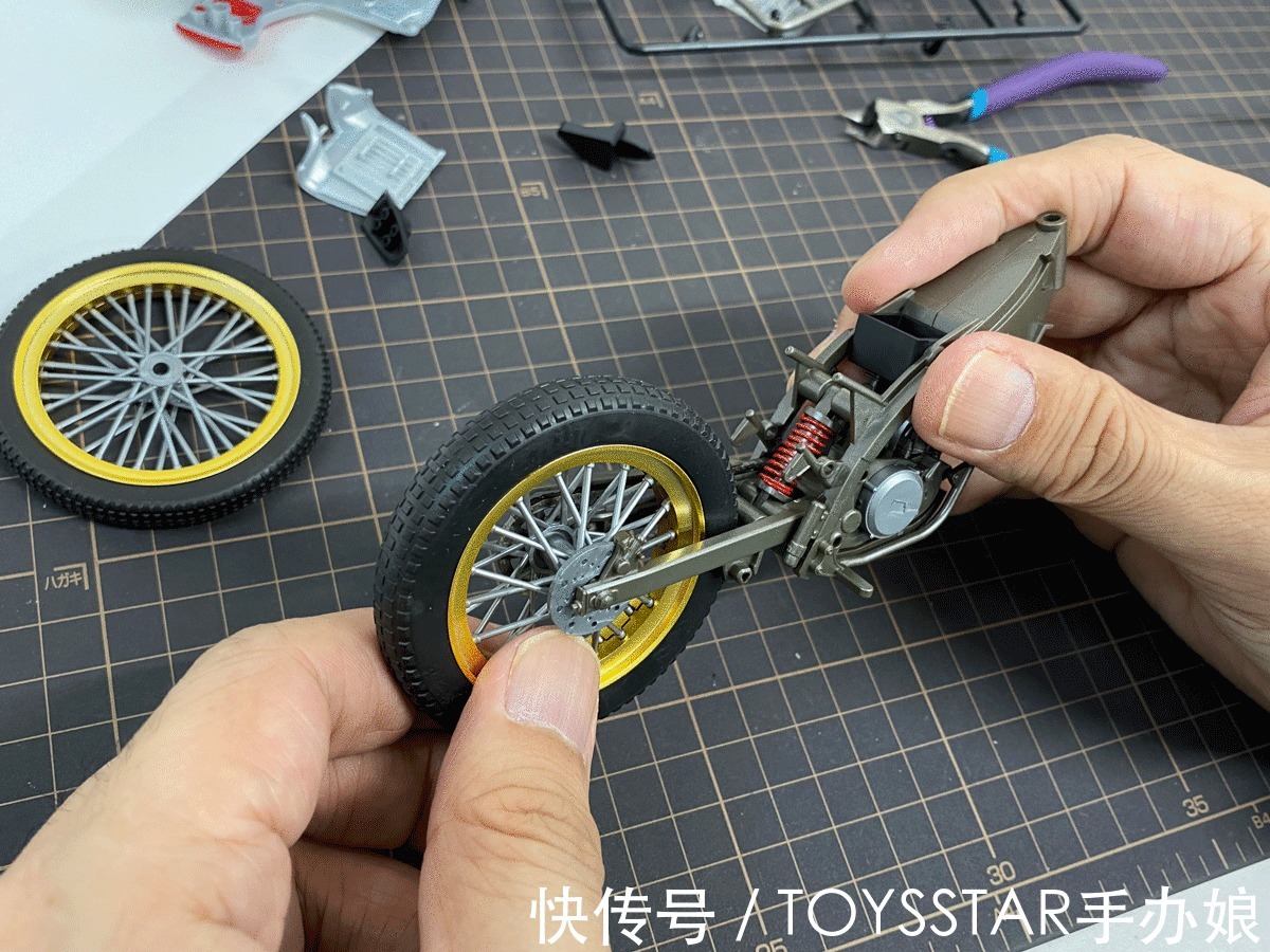 电镀金|FRS试验追迹者2000，疾走的假面骑士空我