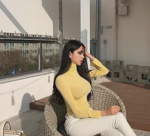 百搭牛仔裤时髦脚感好，清纯又减龄，典雅高贵韵味十足!