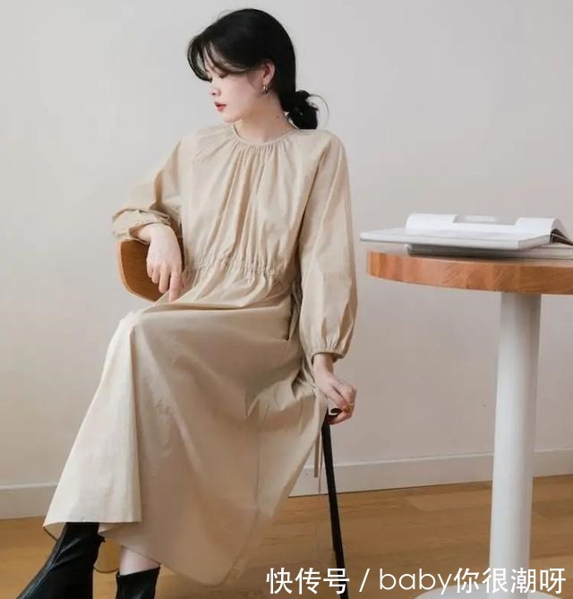 大胸 胸大的女生,穿裙子尽量远离这三种款式,又胖又壮!