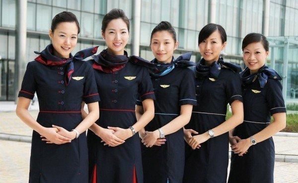 老年|世界各国空姐你都见过哪些国家的最喜欢哪个航空的空姐!