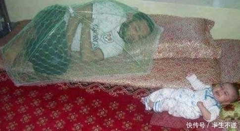 熊爸爸|熊爸爸带孩子:宝宝心里苦,但宝宝不说,太逗了