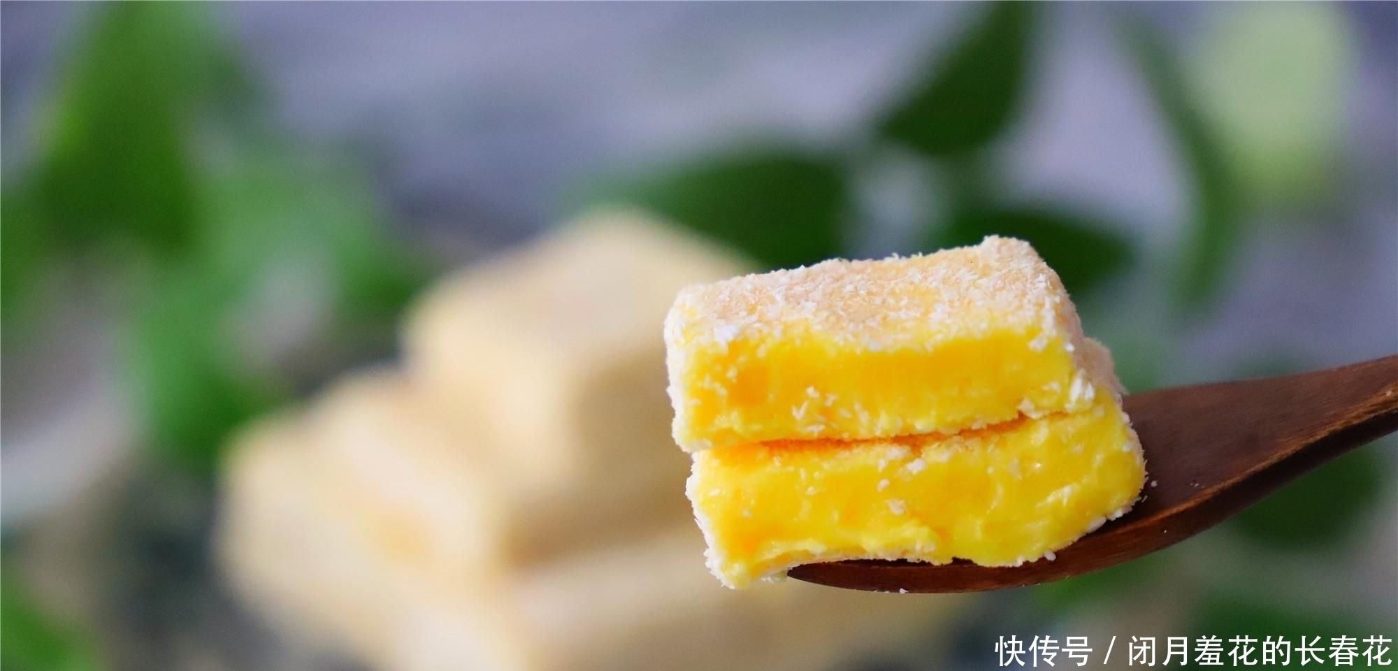 南瓜新吃法，不用面粉，不用烤箱，软糯香甜，比蛋糕简单还好吃