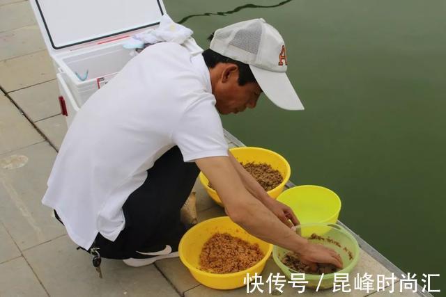 配饵之前，先搞明白什么是基础饵，配出来的饵料，鱼都抢着吃