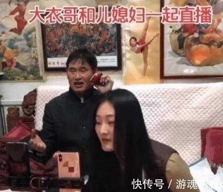 星光大道农村选手现状:朱之文捧儿媳、草帽姐炫富,阿宝穿女装