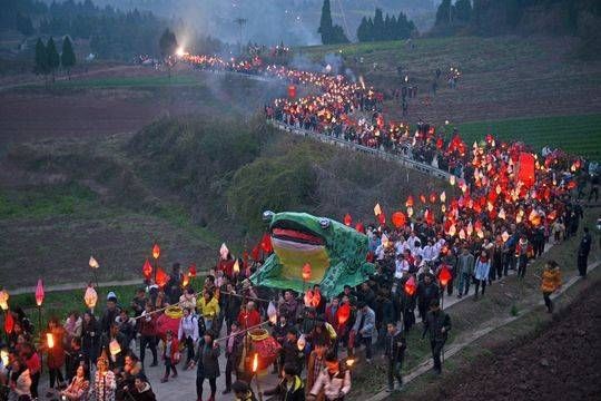 口述民俗·我的春节记忆|历史学教授李纯蛟：年味里的乡土情，我记忆里的南充蛴蟆节 | 蛴蟆节