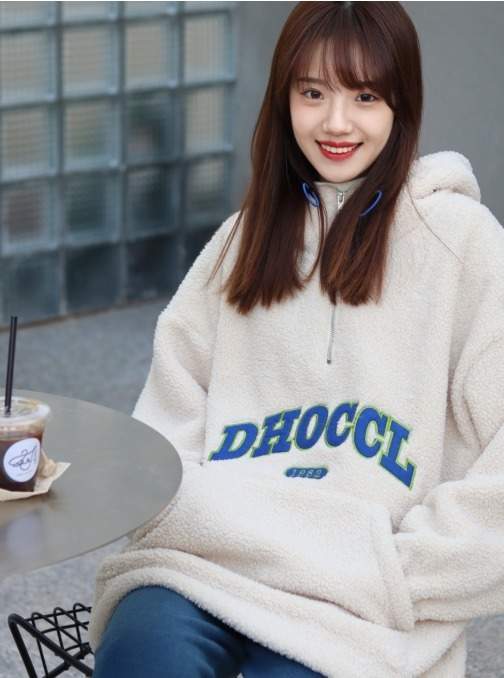 外套|冬天的第一件外套非“羊羔毛”莫属,保暖时髦还减龄,潮人都上头