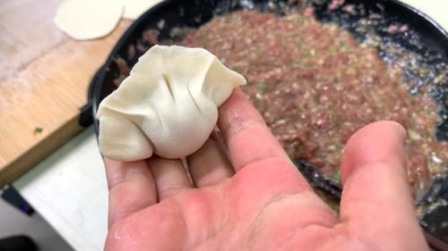 大葱|羊肉和它是绝配,包饺子吃最香,比胡萝卜还营养,比韭菜饺子还鲜