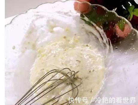 教你自制香蕉饼，一根香蕉，一颗鸡蛋，太好吃了，大人小孩都喜欢