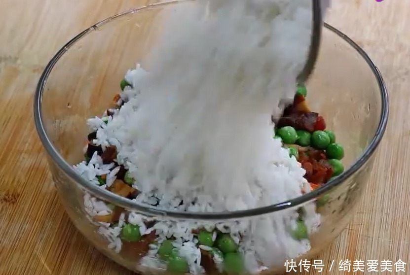 吃法|豆腐又出新吃法,做法简单,鲜香适口,一口一块,真过瘾