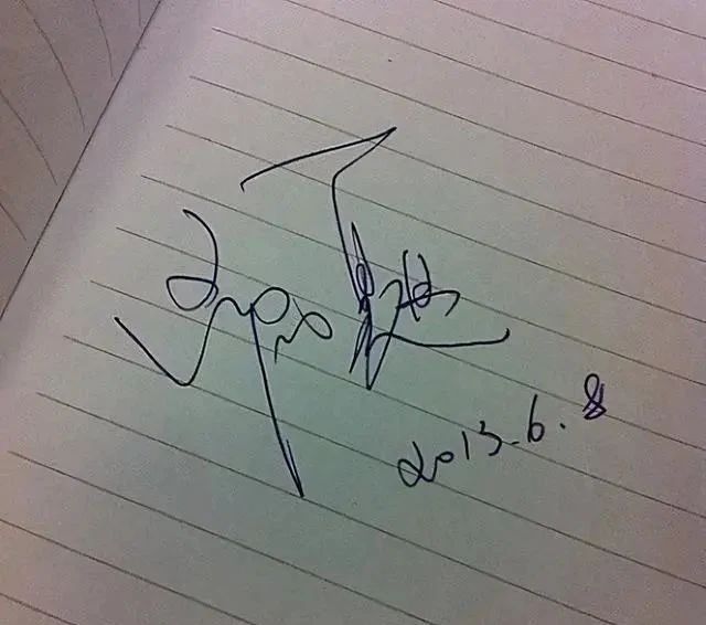 央视新闻#淡出央视的欧阳夏丹,却写得一手精妙的书法,才女品质,笔笔惊艳