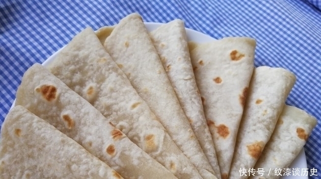 外婆|外婆烙饼方法超简单，1分钟烙2张，每张都鼓泡，又薄又软超好吃