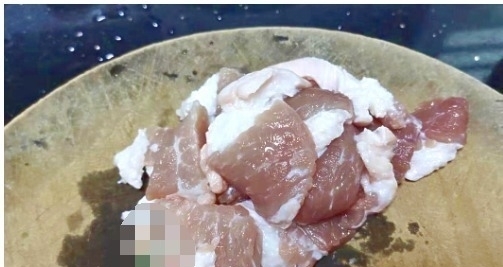 天冷，这菜要多吃，跟豆腐是绝配，焖一锅实在太鲜了，营养又暖身