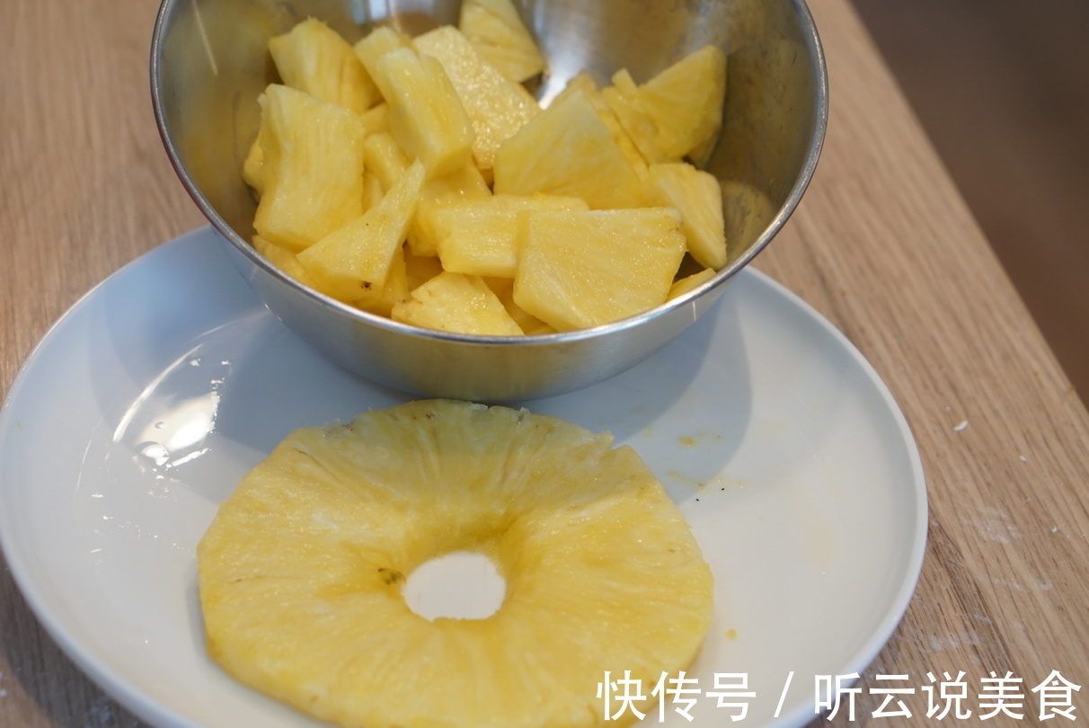 西餐厅几十块的披萨自己在家做，水果浓郁，料足味道好！