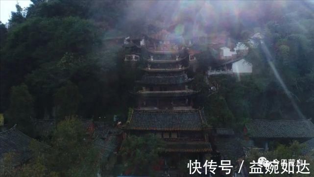 白玉楼|这座“嵌”在悬崖峭壁上的寺庙，风景如画，令人沉醉