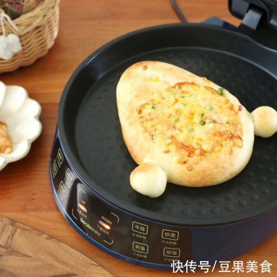 玉米豆|你和幸福就差这一份电饼铛版本，可爱萌萌的小鸡披萨