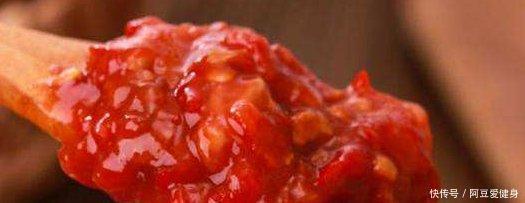 中国“最受欢迎”的5种酱,老干妈排名倒数,却输的心服口服