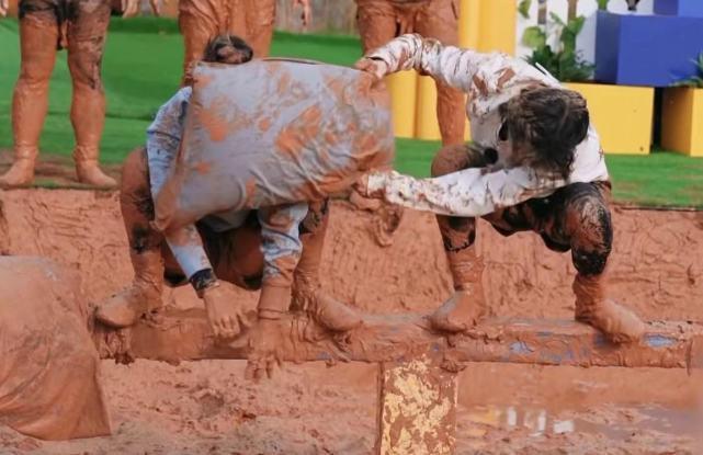 宋雨琦 宋雨琦打baby面部后,被曝在后台把开水倒助理身上,做事嚣张