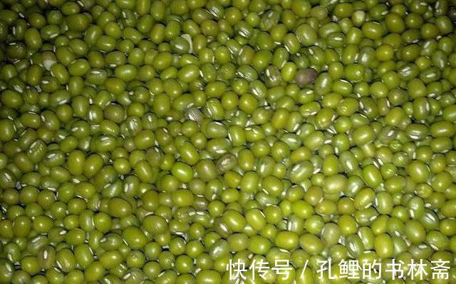 本草纲目|绿豆配一宝，大肚子没了，失眠好了！女人不想满脸皱纹，可以试试