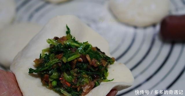 好吃|女儿想吃包子,抽空蒸一锅,皮薄馅香真好吃,当早餐好美!
