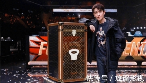 冠军|英雄联盟S11决赛冠军出炉,内娱男神全体“沸腾”,这场面太燃了