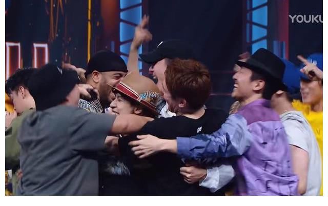 凝聚力|王一博：一波王炸battle六连胜，实力强，氛围好，凝聚力boom了 ~