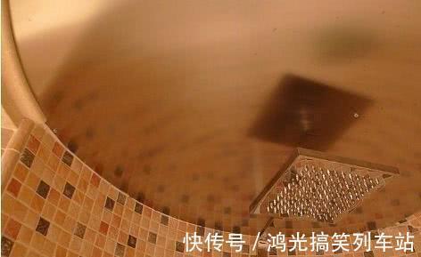 砖砌|老爸为了省钱砖砌淋浴房,传到朋友圈被吐槽说:像棺材,气炸了!