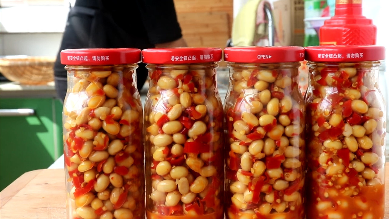 黄豆别再打豆浆了，教你一个更营养的做法，香辣开胃下饭，超好吃